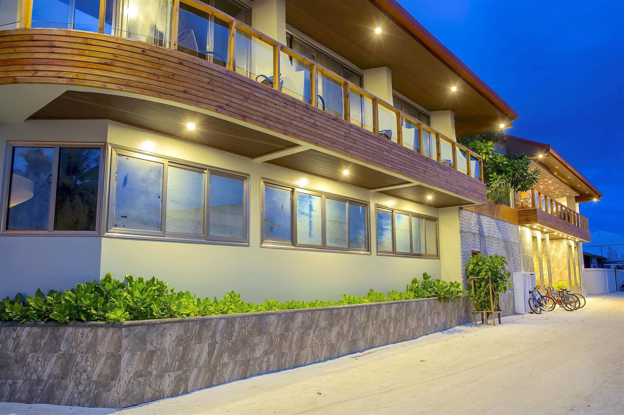 Kaani Village & Spa Maafushi Exterior photo